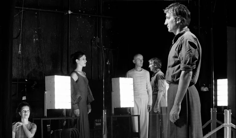 BÉRÉNICE de Jean Racine, mise en scène de Frédéric Fisbach. Photo Marc Enguerand.