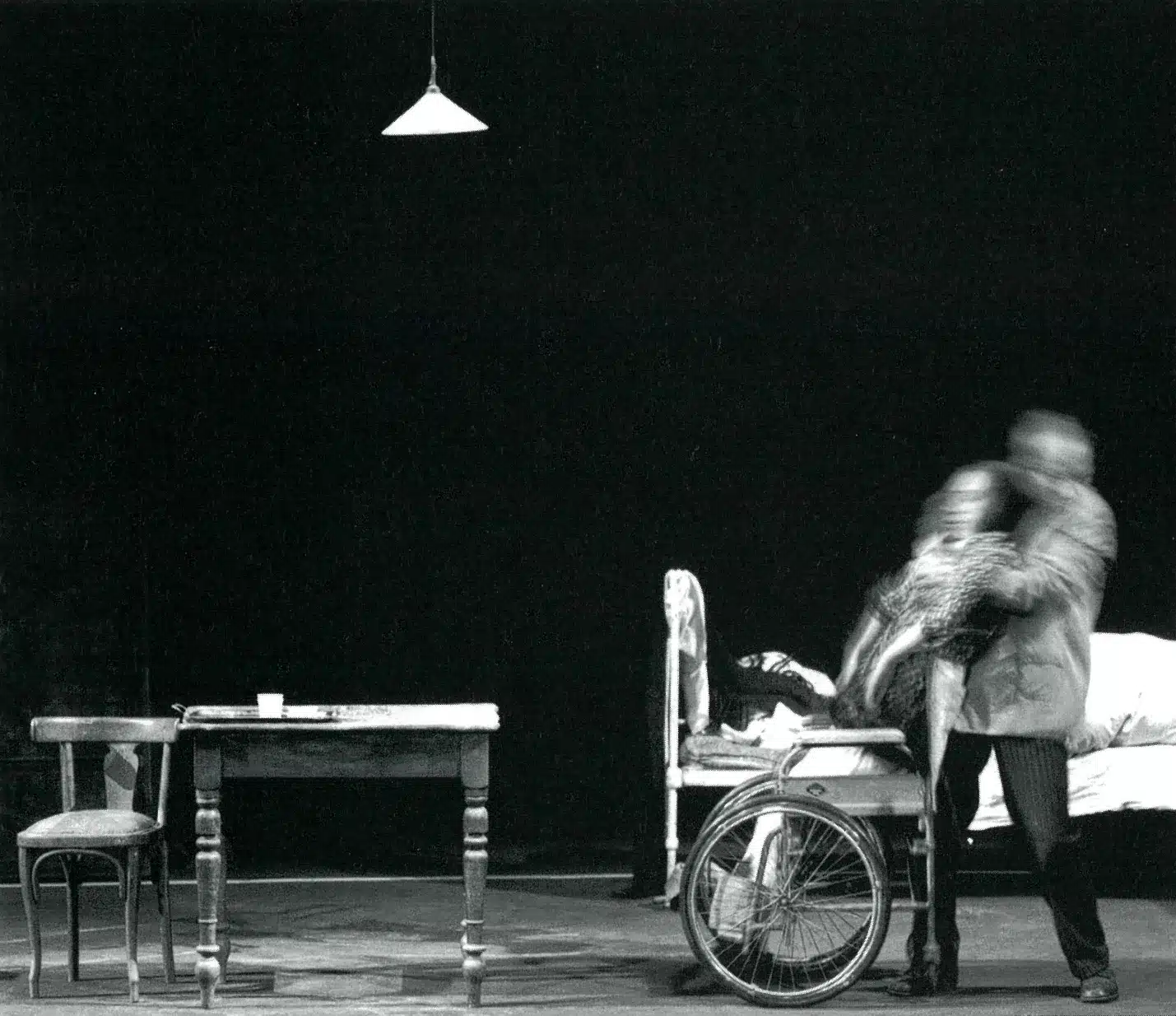 LA PLÂTRIÈRE, de Thomas Bernhard, mise en scène de Krystian Lupa au Théâtre Stary de Cracovie, 1992. Photo M. Gardulski.