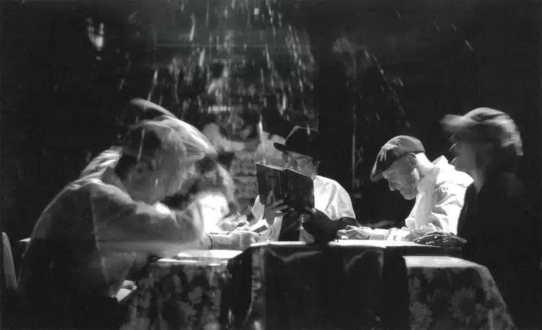 DIBBOUK, d’après Sholem An-Ski et Hanna Krall, mise en scène de Kzrysztof Warlikowski. Photo Stefan Okolowicz.