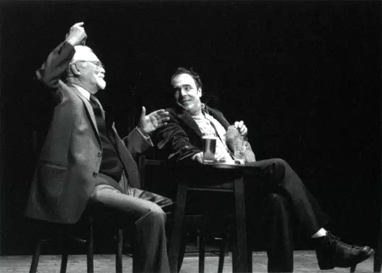 Christian Crahay et René Hainaux dans DIALOGUES D'EXILÉS de Bertolt Brecht, mise en scène de Herbert Rolland au Théâtre de la Vie à Bruxelles. Photo Anik Rubinfajer.