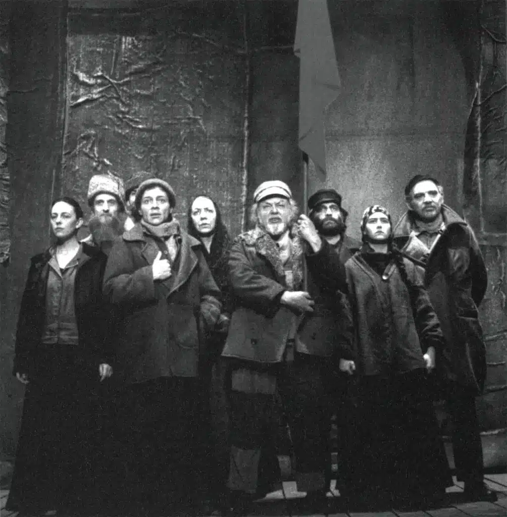 LA MÈRE, mise en scène de Jacques Delcuvellerie. Photo Lou Herion.