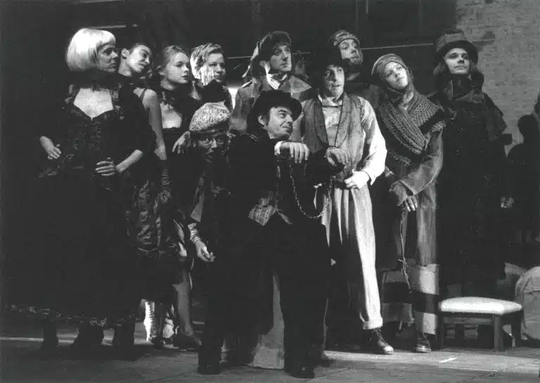 L'OPÉRA DE QUAT'SOUS, mise en scène Carlo Boso au Théâtre de l'éveil, 1999. Photo Danièle Pierre.