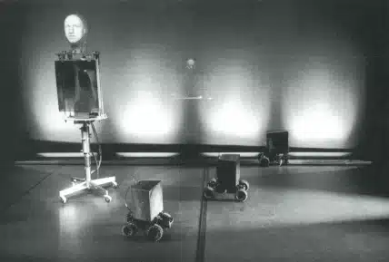 LE THÉÂTRE DES OREILLES de Valère Novarina. Mise en scène d’Allen S. Weiss et Zaven Paré (2001). Photo Brigitte Pougeoise.