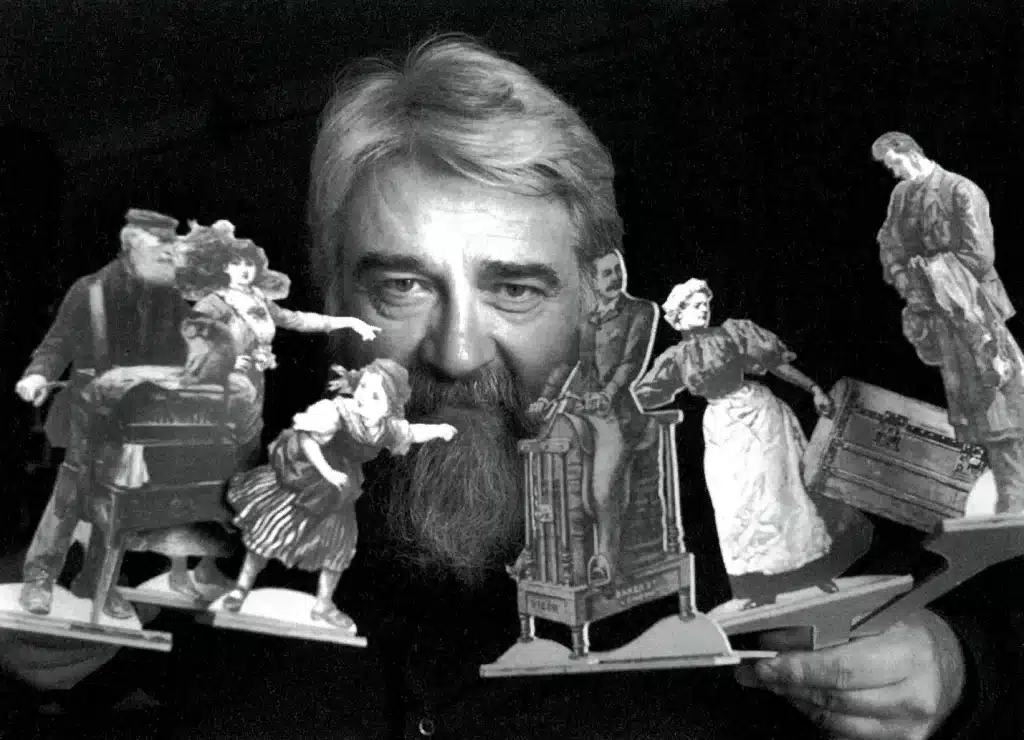 THÉÂTRE DÉCOMPOSÉ de Matéi Visniec. Mise en scène et interprétation d'Alain Lecucq (2000).