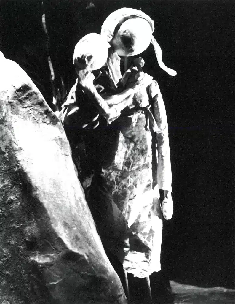 SUR UNE CHAISE RENVERSÉE de Jean Cagnard. Compagnie Trois-SixTrente. Photo Jean-François Metten.