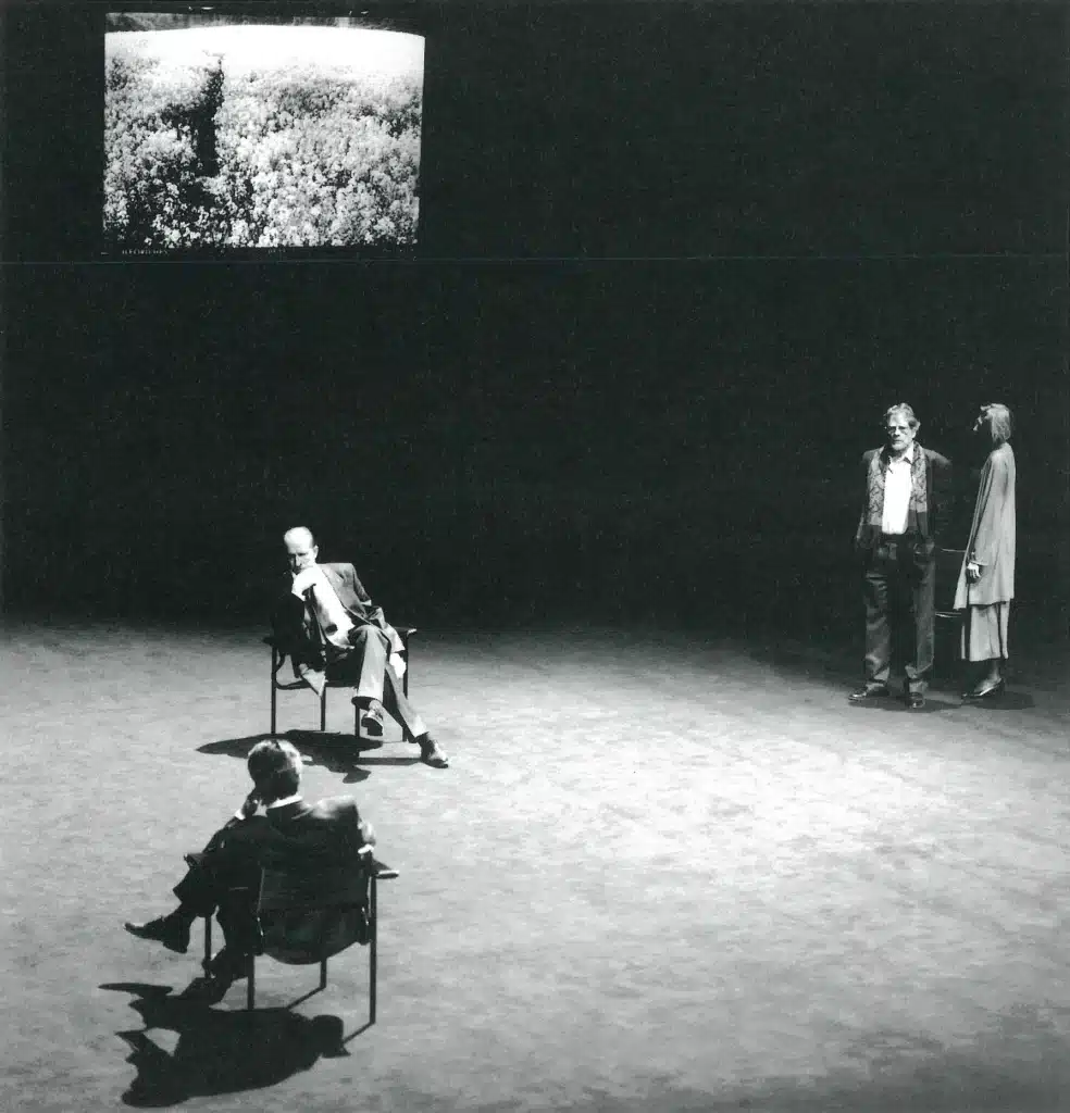 Nathalie Cornet, André Lenaerts, Luc van Grunderbeeck et Claude Koener dans LA VILLE de Paul Claudel, mise en scène Marc Liebens. Photo: Marie-Françoise Plissart. 
