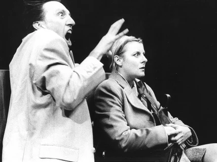 Philippe Grandhenry et Catherine Salée dans L’INSTANT de Jean-Marie Piemme, mise en scène d’Isabelle Pousseur, Théâtre de la Balsamine.