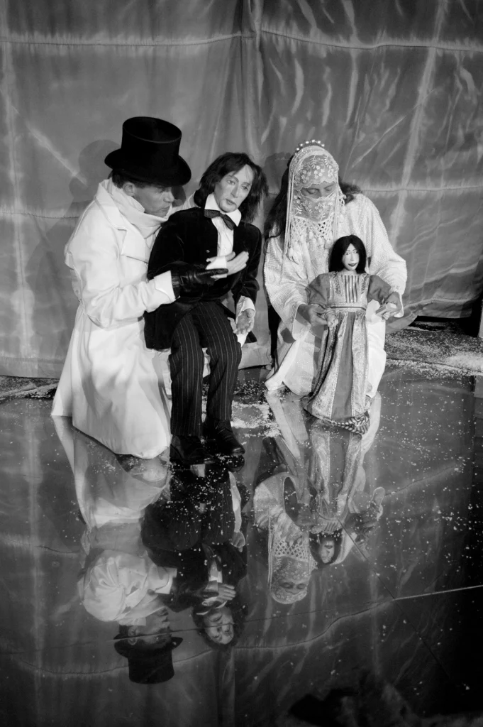 LE SONGE D’ANDERSEN par l’Odin Teatret, mise en scène Eugenio Barba. Photo jean Rüsz.
