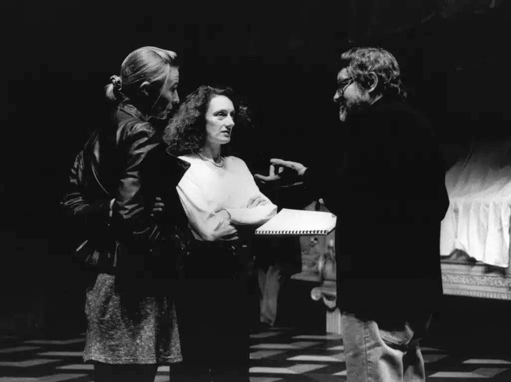 Nathalie Cornet, Maud Rayer et Mate Liebens, tépétition de DÉJANIRE, mise en scène Marc Liebens, Théâtre National, Bruxelles, 1994. Photo Alice Piemme.