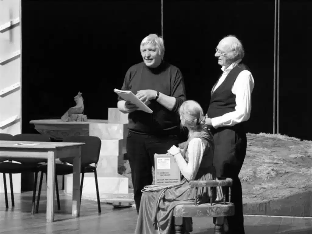 Matthias Langhoff, Jean-Marc Stehlé et Agnès Dewitte répètent DONA ROSITA, LA CÉUBATAIRE OU LE LANGAGE DES FLEURS DE Garcia Lorca. Photo Jacquie Bablet.