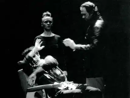 Sophia Leboutte, Éric De Staercke et John Dobrynine dans CAPRICES D'IMAGES, mise en scène Jean-Claude Berutti. Photo Danièle Pierre.