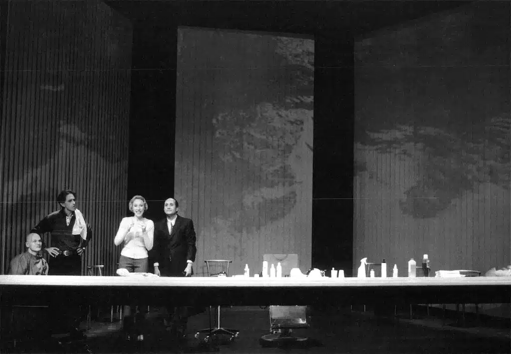 Xavier Percy, John Dobrynine, Isabelle Defossé et Angelo Bison dans CAPRICES D'IMAGES, mise en scène Jean-Claude Berutti. Photo Danièle Pierre.