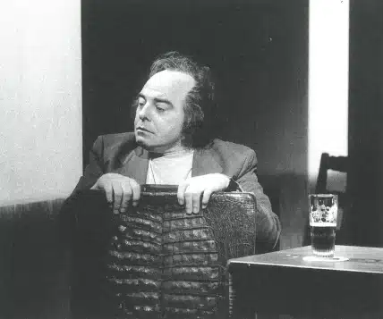 Guy Pion dans INACCESSIBLES AMOURS, mise en scène Roumen Tchararov. Photo Nicole Hellyn (A.M.L.).