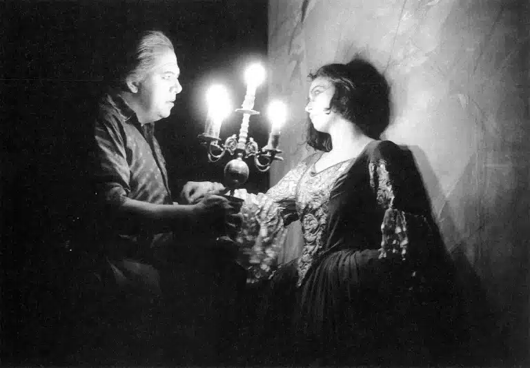 Christian Maillet et Florence Madec dans LES PUPILLES DU TIGRE, mise en scène Philippe Sireuil. Photo Paul Versele.