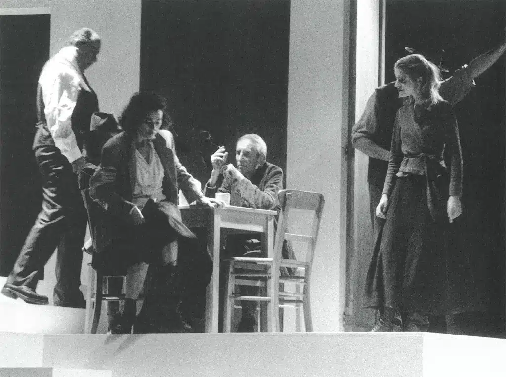 Marcel Delval, MariePaule Kumps, Frédéric Latin, Steve Driesen et Valérie Marchant dans LE CHÂTEAU, mise en scène Jules-Henri Marchant. Photo Daniel Locus.