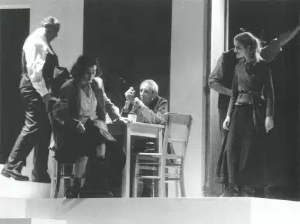 Marcel Delval, MariePaule Kumps, Frédéric Latin, Steve Driesen et Valérie Marchant dans LE CHÂTEAU, mise en scène Jules-Henri Marchant. Photo Daniel Locus.