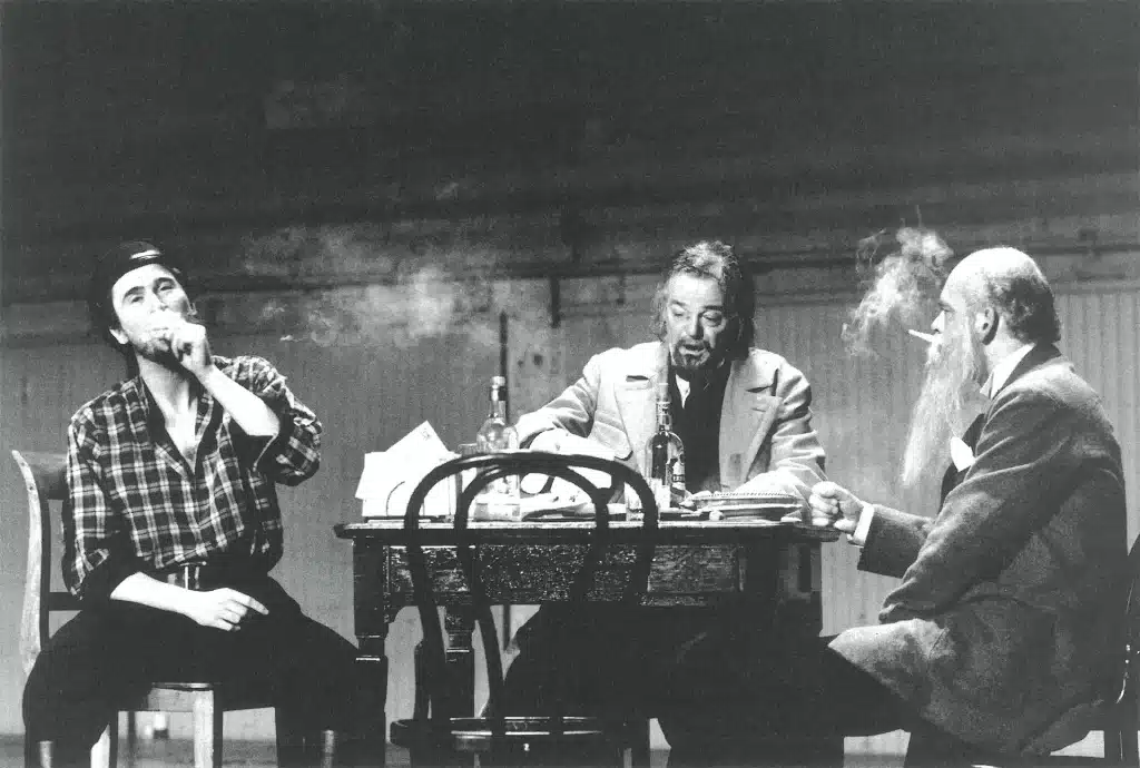 Uwe Bohm, Martin Schwab et Hans Michael Renberg dans IVANOV de Tchekhov. Photo Roswitha Hecke.