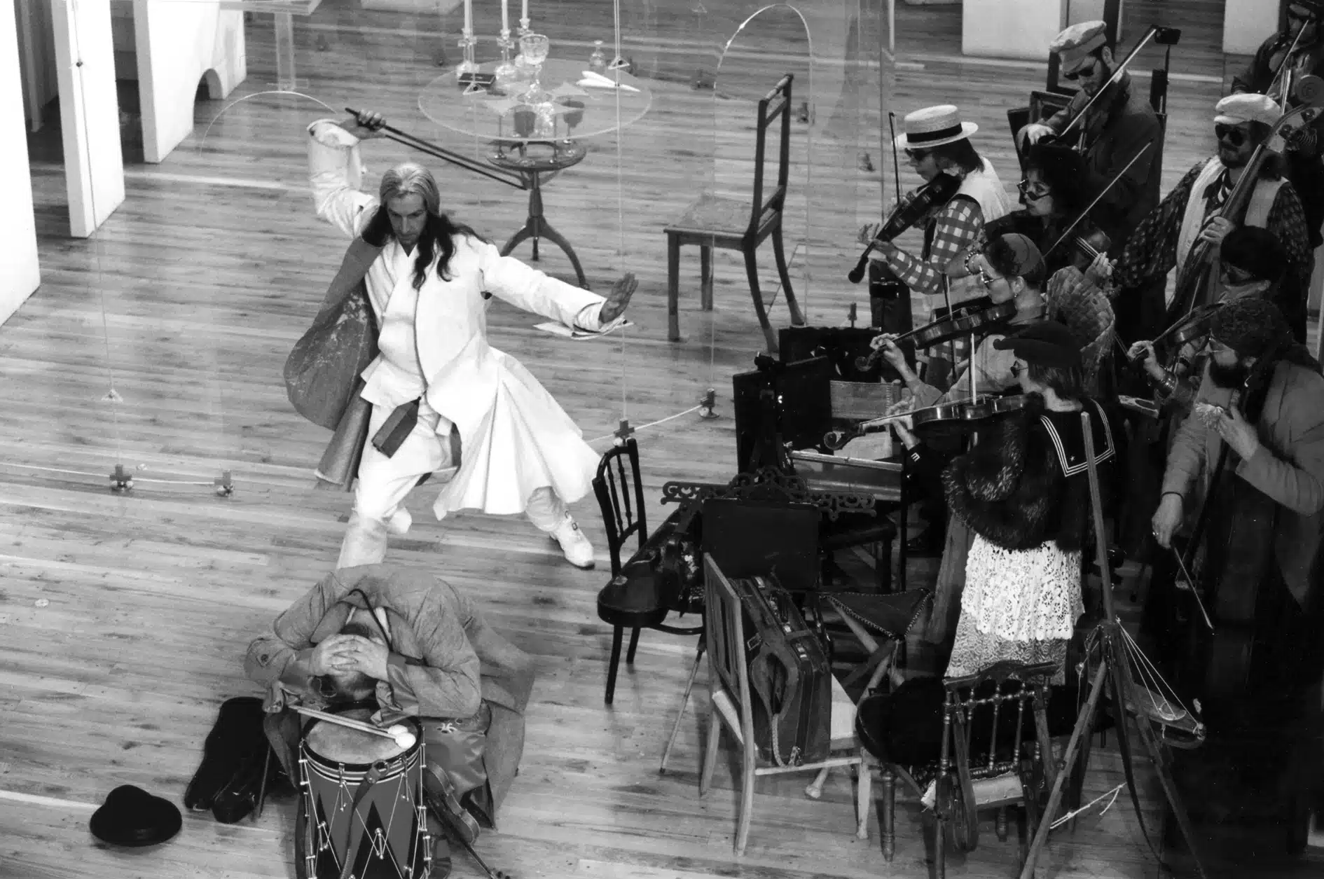 MOZART ET SALIERI. REQUIEM d’après Alexandre Pouchkine, mise en scène Anatoli Vassiliev. Photo Anaïoli Vassiliev.