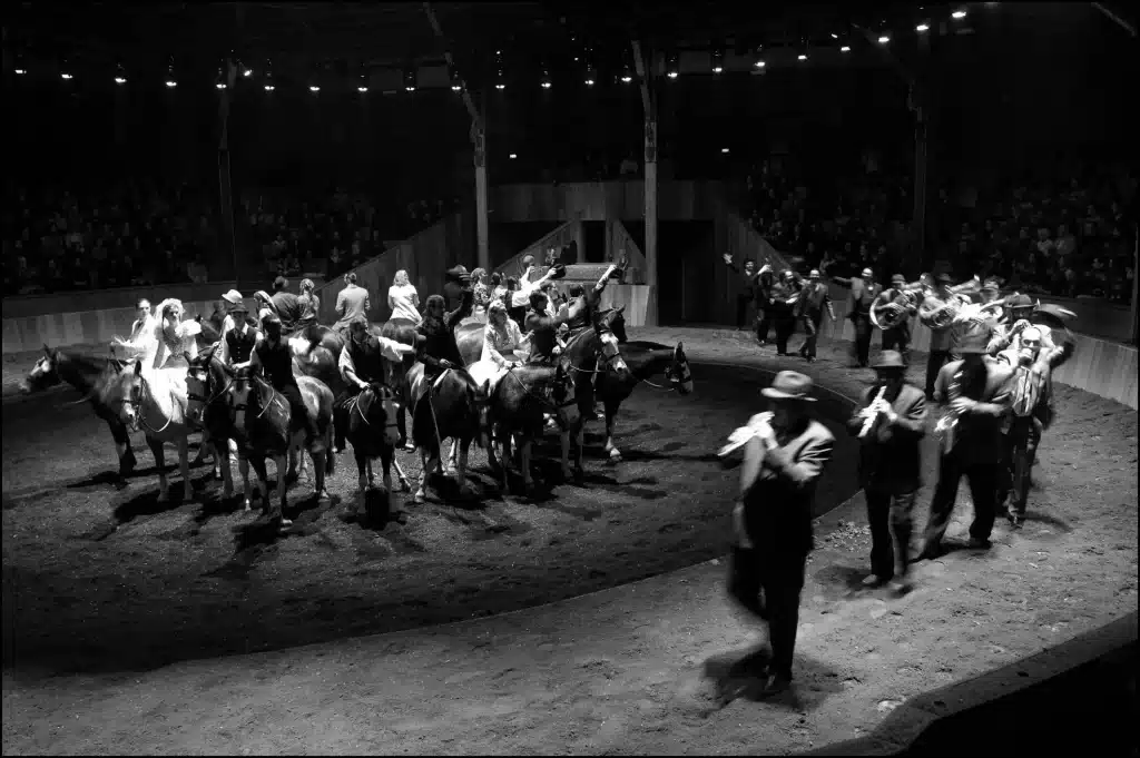 BATTUTA, THEATRE ÉQUESTRE ZINGARO de Bartabas, Fort d’Aubervilliers, Paris, 2006. Photo Marc Enguerand.