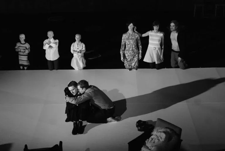 ANGELS IN AMERICA de Tony Kushner, mise en scène Krzysztof Warlikowski. Photo Stefan Okolowicz.
