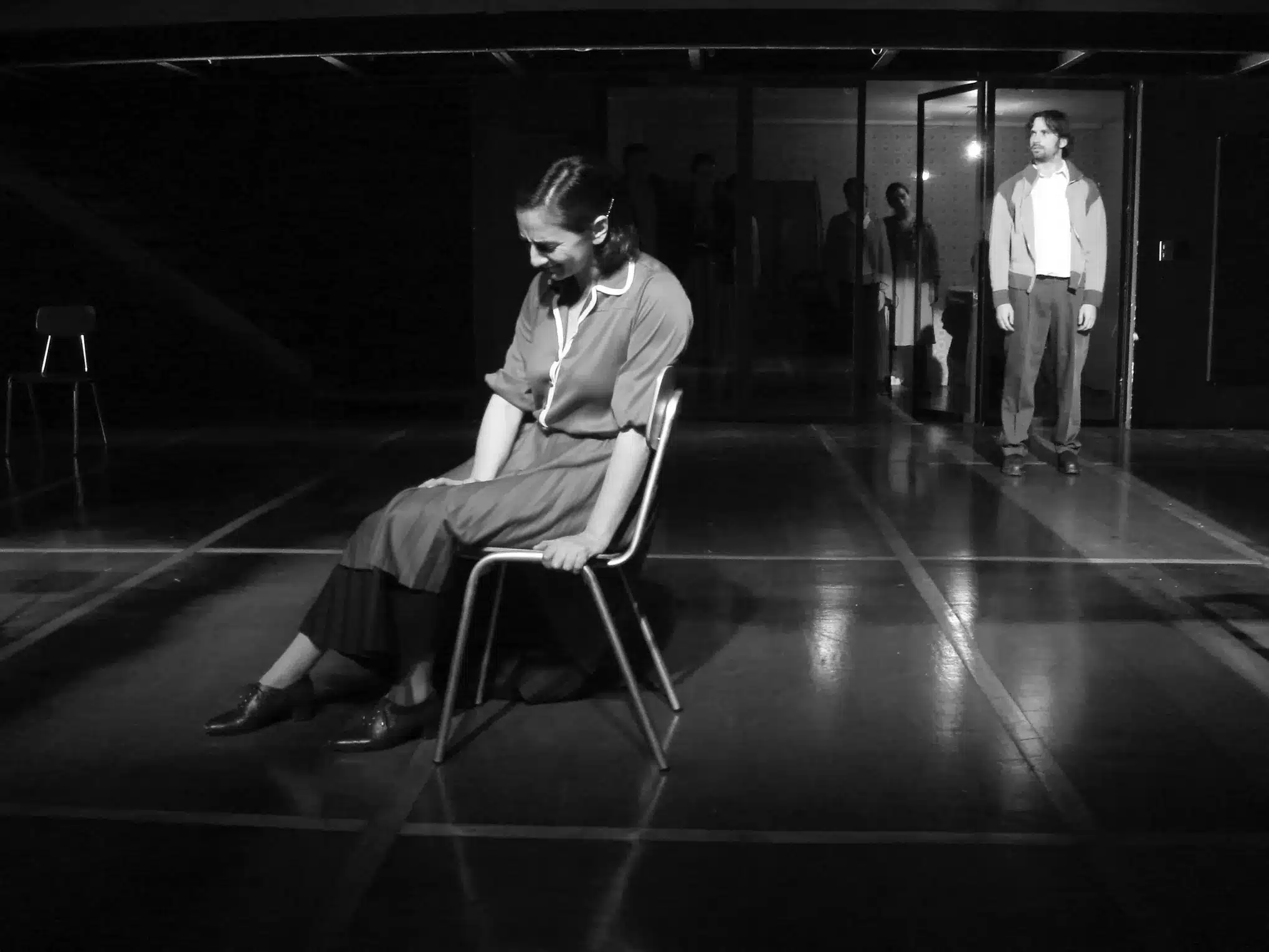 Ximena Rivas et Ernesto Orellana dans MADRE par le TeatroLa Provincia, texte et mise en scène de Rodrigo Pérez. Photo Carola Sànchez