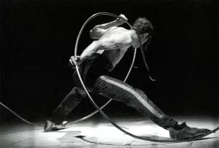 SECRET, Cirque ici -Johann Le Guillerm. Photo Philippe Cibille.