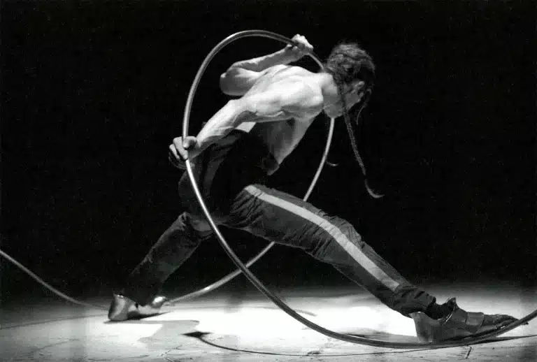 SECRET, Cirque ici -Johann Le Guillerm. Photo Philippe Cibille.