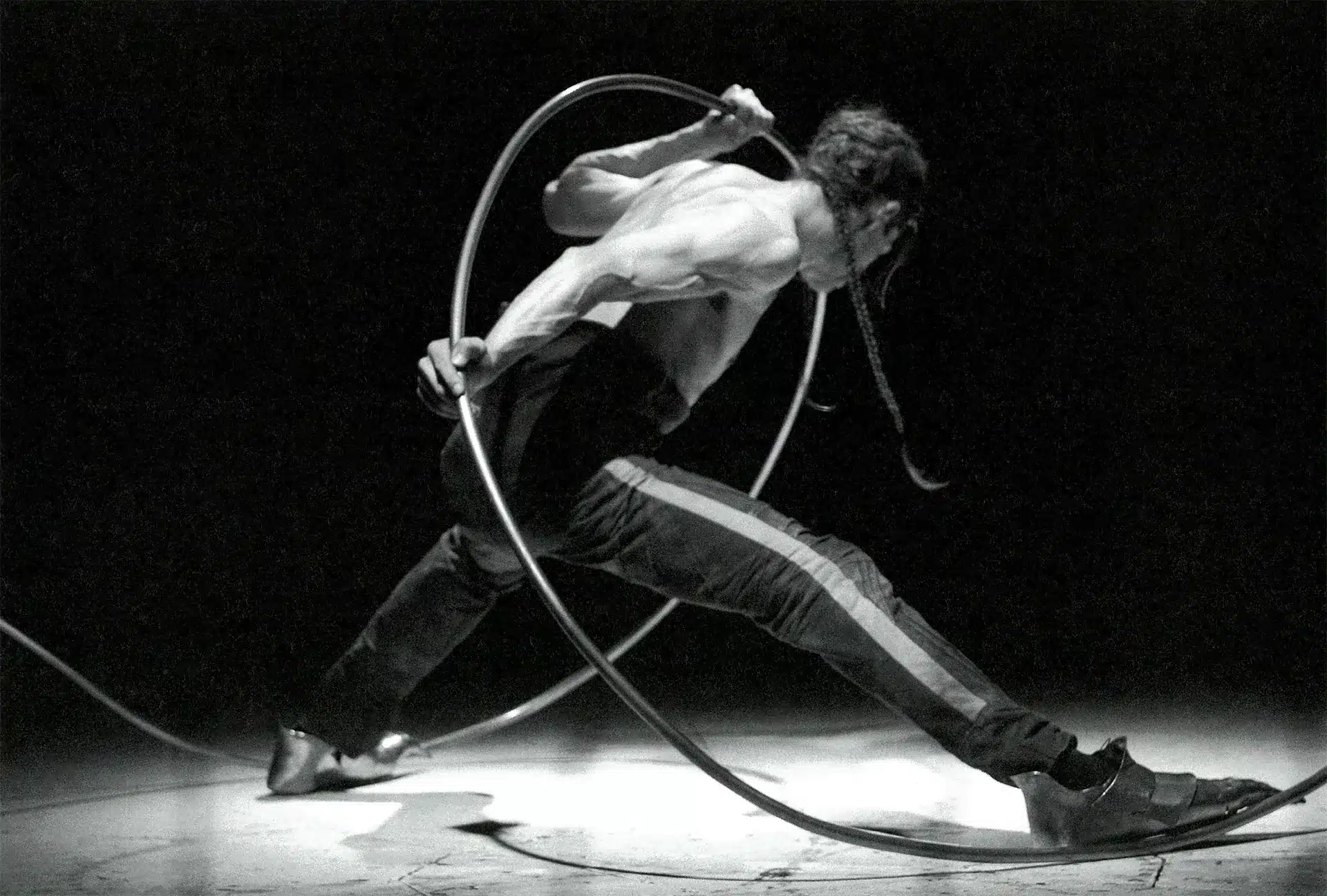 SECRET, Cirque ici -Johann Le Guillerm. Photo Philippe Cibille.