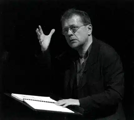 Patrice Chéreau lie les CARNETS DU Sous-SOL de Dostoievski. Photo Pascal Gely Agence Enguerand.