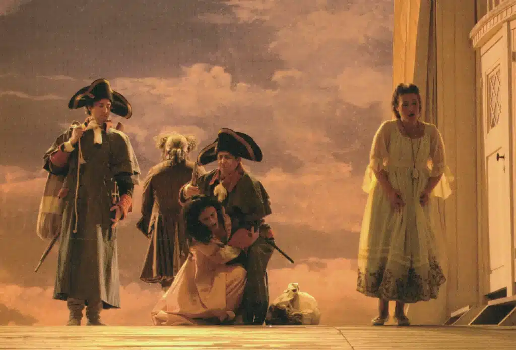 Patricia Fernandez, Barbara Haveman, Olivier Lallouette, Lionel Lhote et Yves Saelens dans Cosr FAN TUTTE de Wolfgang Amadeus Mozart, direction musicale Antonino Fogliani, décor Didier Payen, lumières et mise en scène Philippe Sireuil, Opéra Royal de Wallonie, 2006. Photo Jacky Croisier.