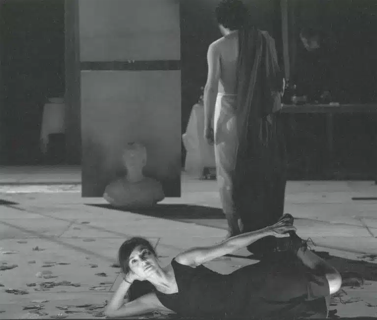 Marie Cariès, Nicolas Bouchaud et Stephen Bute! dans NOLI ME TANGERE, écrit et mis en scène par Jean-François Sivadier, Théâtre National de Bretagne, mars 2011. Photo Brigitte Enguerand.