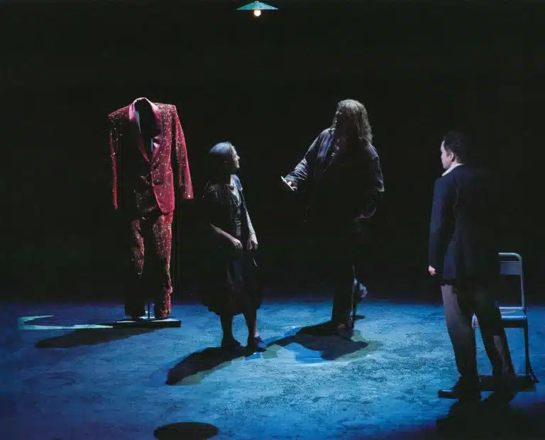 Anne Rotger, Antoine Rigot et Hagen Matzeit dans THANKS TO MY EYES d’Oscar Bianchi, mise en scène et livret Joël Pommerat, création du Festival d’Aix-en- Provence, juillet 2011. Photo Philippe Stirnweiss.