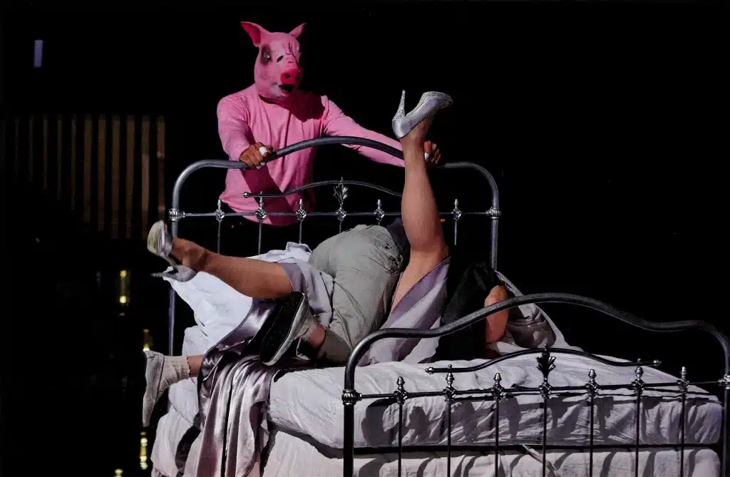 LA (TOUTE) PETITE TÉTRALOGIE, mise en scène Anne-Laure Liégeois, Festival au Carré 2010. Photo Arthur Abramo.