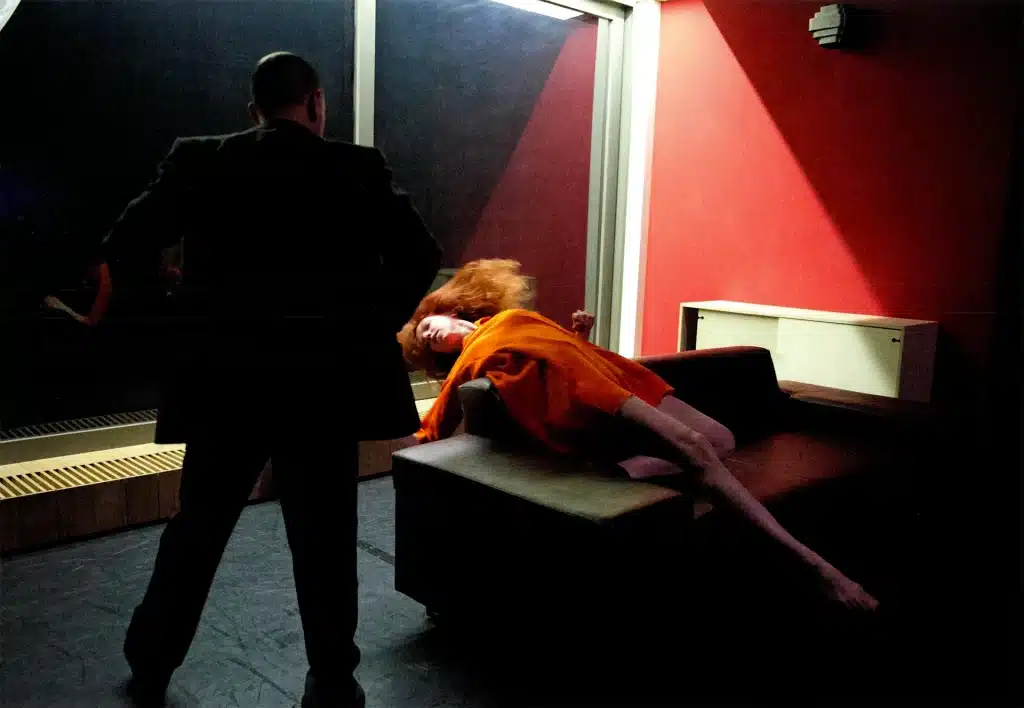 Isael Mata et Lise Vachon dans HORS-CHAMP, chorégraphie de Michèle Noiret, Théâtre National, 2013. Photo Sergine Laloux.