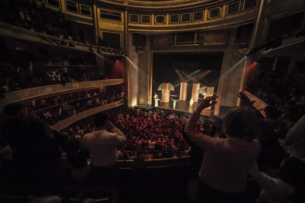 Une Petite Flûte, d’après Mozart, mise en scène Julie Depardieu, orchestre des Siècles dirigé par Joël Soichez, crédit photo : Vincent Pontet