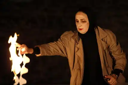 Jogging, conception, écriture et performance par Hanan Hajj Jali, mise en scène d’Eric Deniaud, Beyrouth, 2016 © Marwan Tahtah