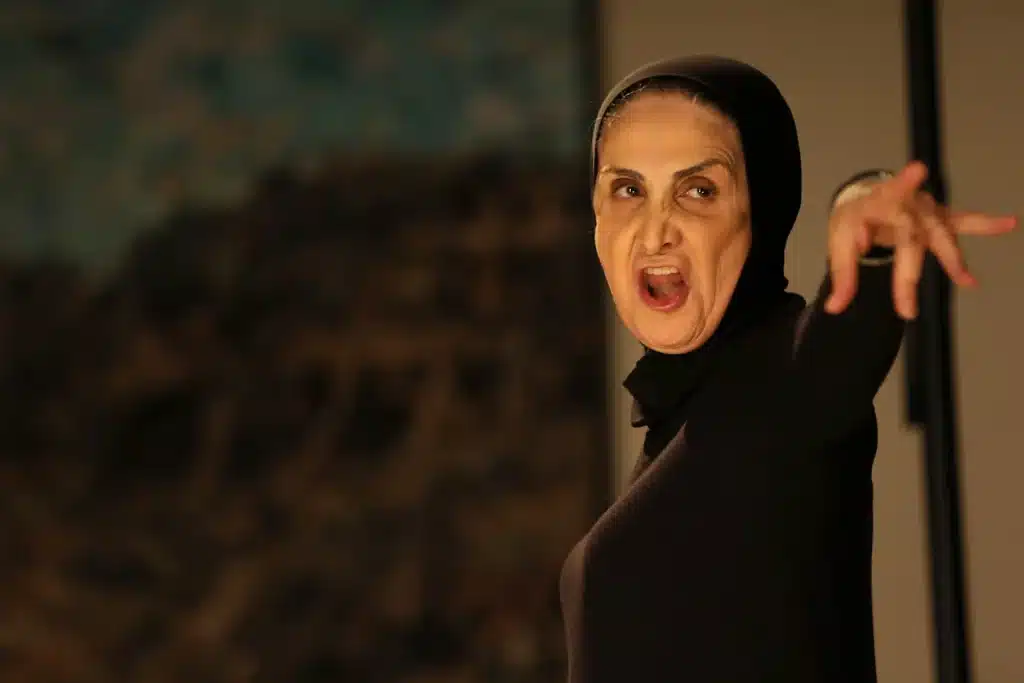 Jogging, conception, écriture et performance par Hanan Hajj Jali, mise en scène d’Eric Deniaud, Beyrouth, 2016 © Marwan Tahtah