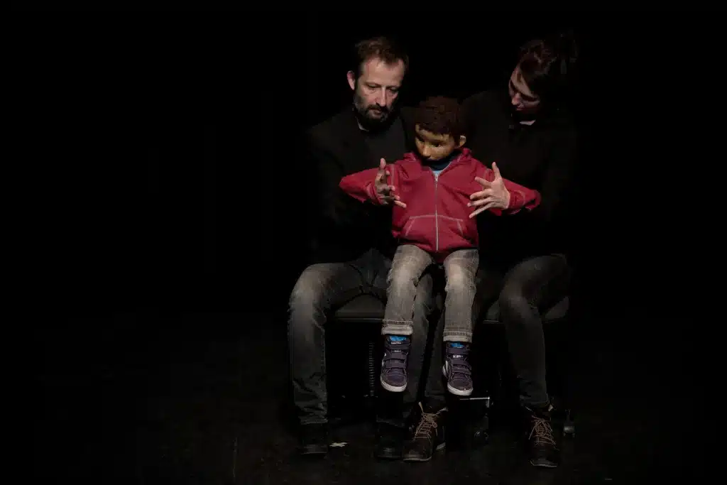 Gaspard, mise en scène d’Une Tribu collectif, 2013, Festival d’Esch, et rencontre marionnettique à la compagnie Point Zéro, Bruxelles ©Inez Kaukaronta
