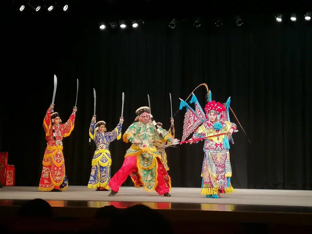 La femme qui tue les 4 portes, spectacle de fin d’année réalisé par les élèves de la NTCPA dans l’auditorium-théâtre de l’école. 2025, Taipei, Taïwan© Giulia Filacanapa