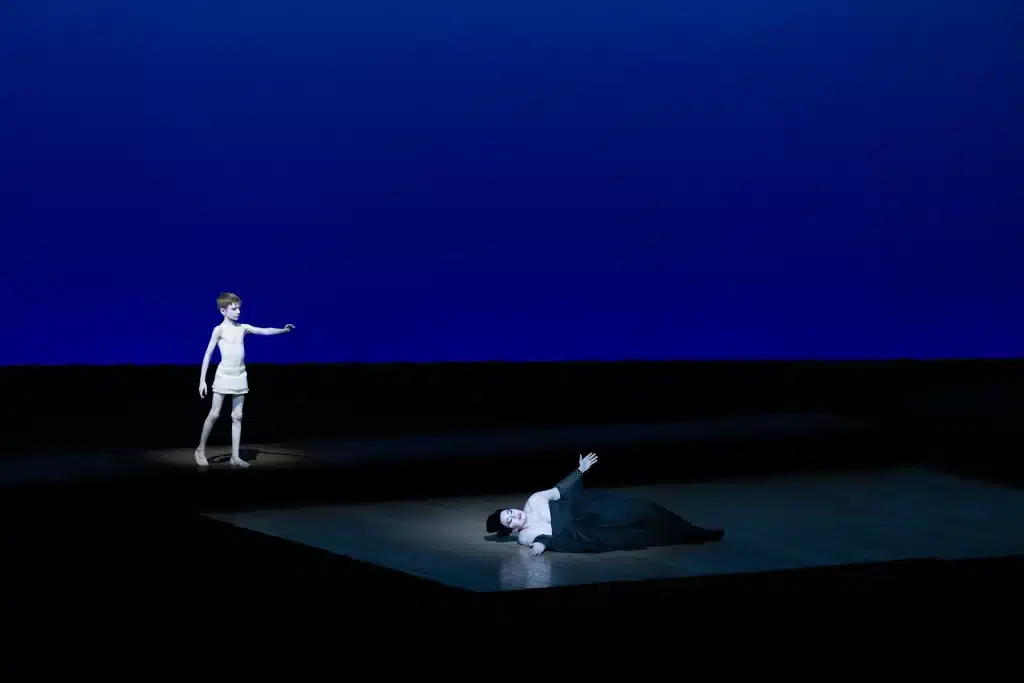 Madame Butterfly, opéra de G. Puccini, mise en scène de Robert Wilson, Opéra National de Paris, 1993 © Chloé Bellemère.