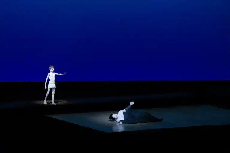 Madame Butterfly, opéra de G. Puccini, mise en scène de Robert Wilson, Opéra National de Paris, 1993 © Chloé Bellemère.